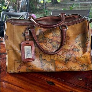 Pre-love in good condition